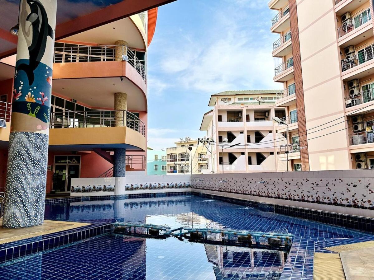 Wisdom Burg Bangsaen, Pool, Gym Aparthotel Ban Rong Khoei Luaran gambar