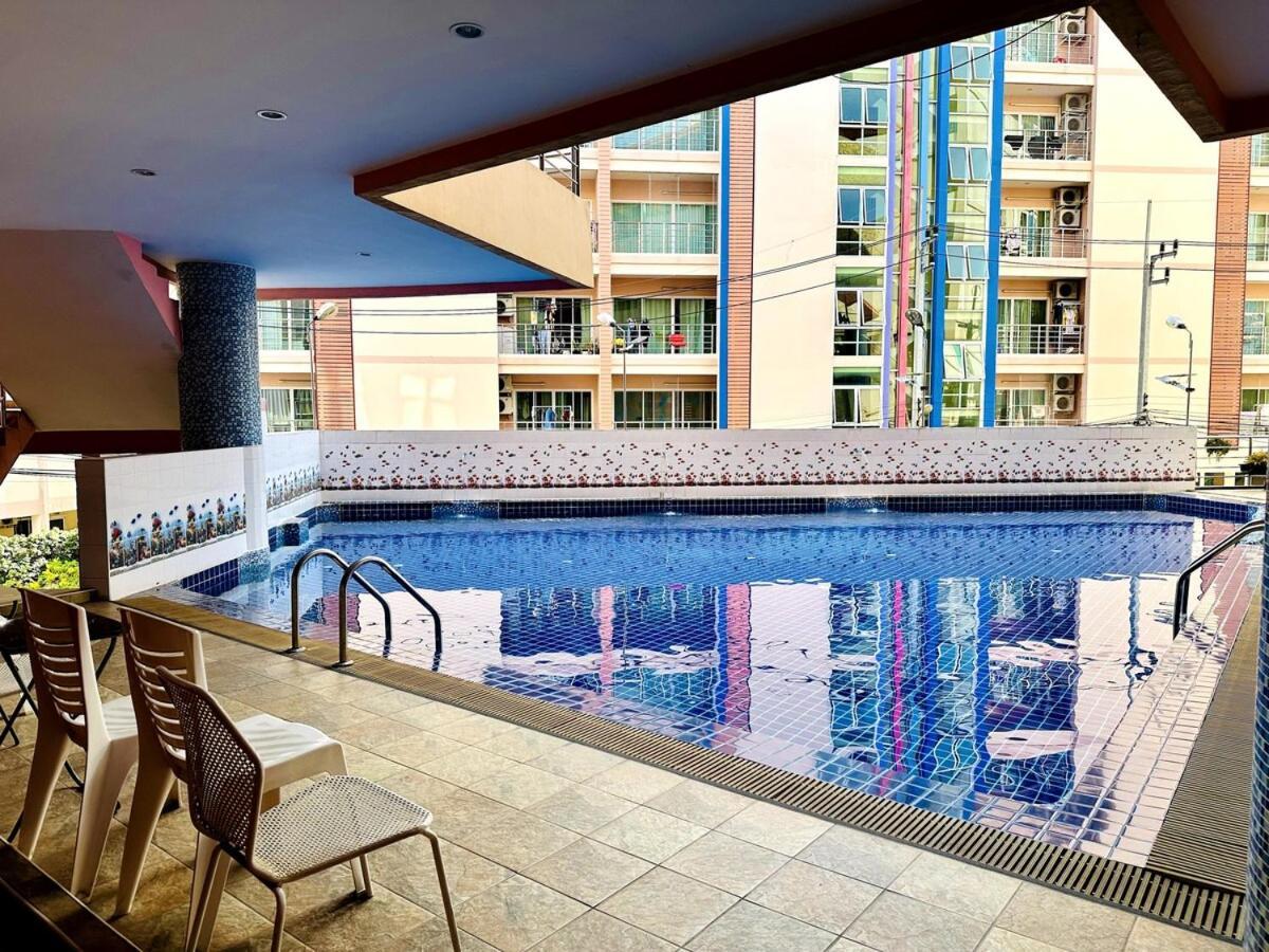 Wisdom Burg Bangsaen, Pool, Gym Aparthotel Ban Rong Khoei Luaran gambar