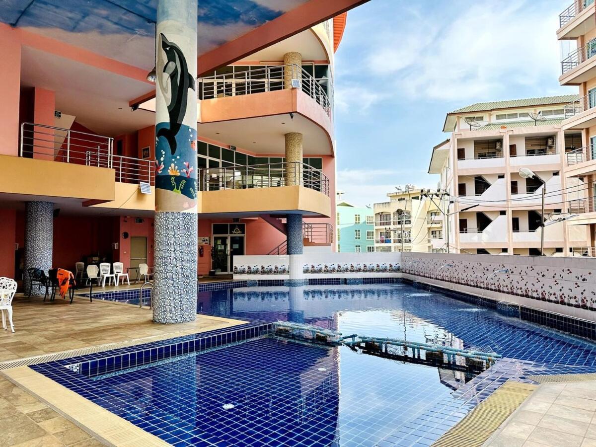 Wisdom Burg Bangsaen, Pool, Gym Aparthotel Ban Rong Khoei Luaran gambar